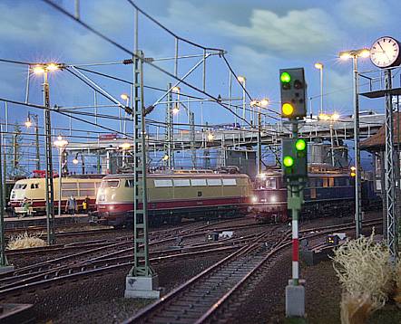 Catenary and signals by Viessmann