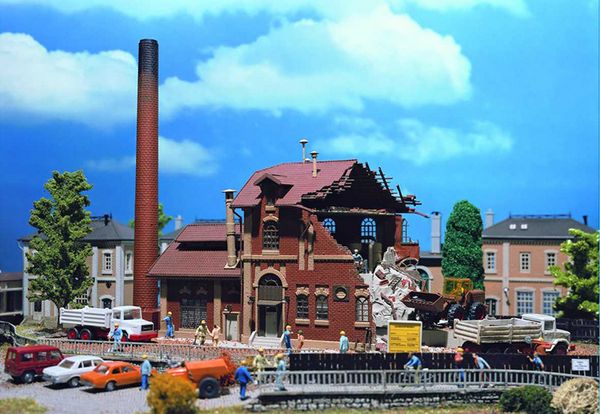 Vollmer 45621 Brewery in Demolition