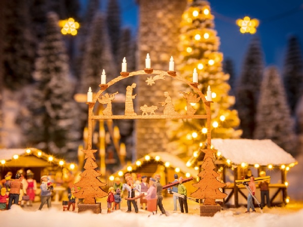 Noch NO14391 Christmas Market Entry Arch for H0