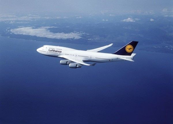 Revell 06641 Boeing 747-400 Lufthansa Easy Kit