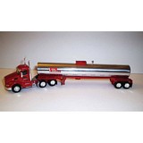 TrucksNstuff 067 Kenworth T680 Day Cab with Food Grade Trailer