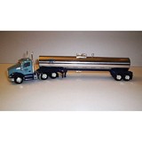 TrucksNstuff 071 Kenworth T680 Day Cab with Food Grade Trailer