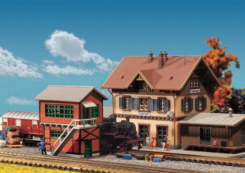 Amazon.com: Faller 222128 Glass Train shed N Scale Building