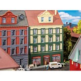 Faller 232172 Town house with model making shop