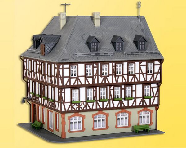 Kibri 38904 Half Timbered Corner House