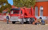 Kibri 18268 MB Actros Actros Carrier with Dumpster Kit