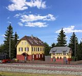Kibri 37112 Railwaymans house with annexe included