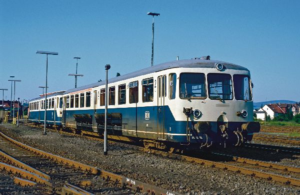 Roco 72083 Accumulator Railcar Class 515 and Control Cab Car DB