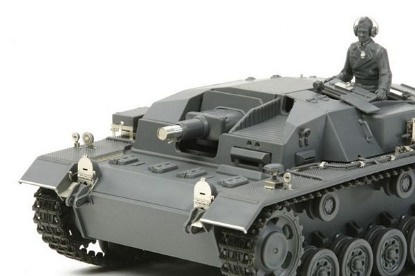 Tamiya 25143 German Sturmgeschutz III