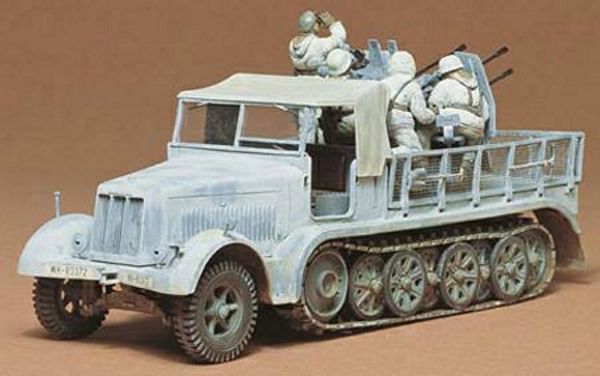 Tamiya 35050 German 8T Half Track Sdkfz 7-1