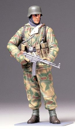 Tamiya 36304 1/16 WWII German Infantryman