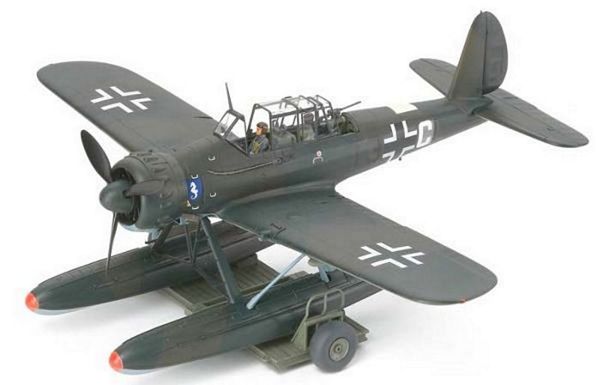 Tamiya 37006 1-48 Arado Ar 196A