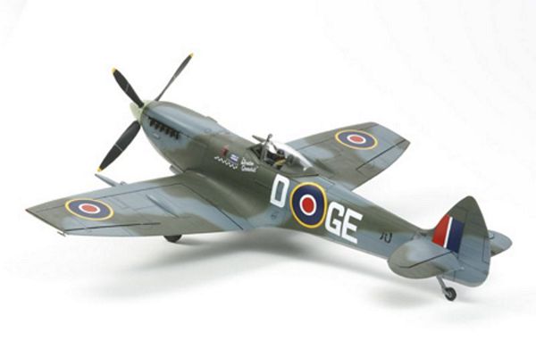 Tamiya 60321 Supermarine Spitfire Mk XVIe