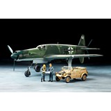 Tamiya 25206 Dornier Do335A Pfeil with Kubelwagen Type 82