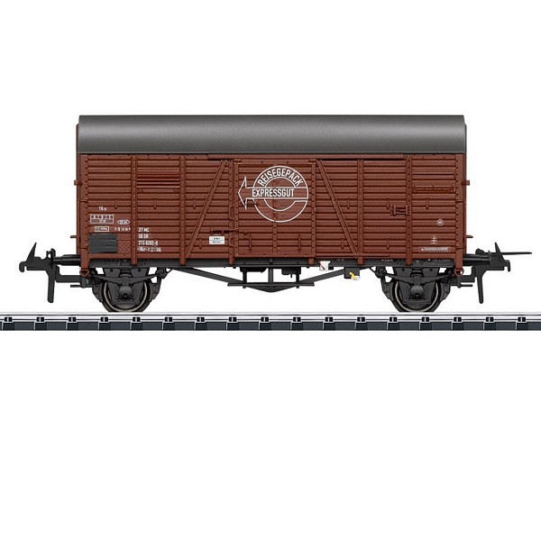 Trix 33923 Express Club Car for 2023