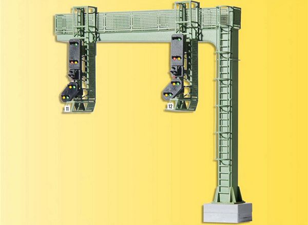 Viessmann 4750 H0 signal bridge with two signals