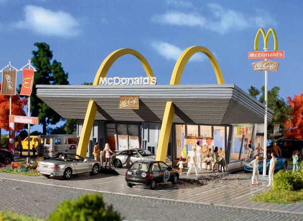 Vollmer 43634 H0 McDonalds with McDrive