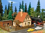 Vollmer 47570 Gate Keepers House with Attachment